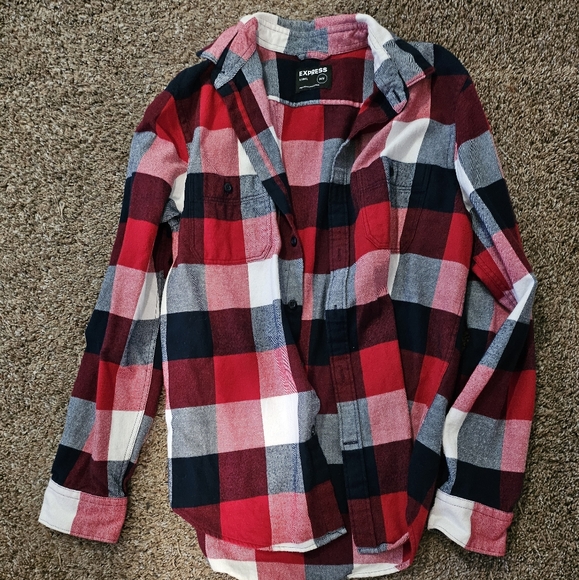 Flannel - Picture 1 of 2